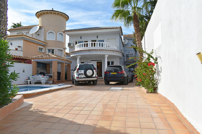 5 bedroom Cave House for sale