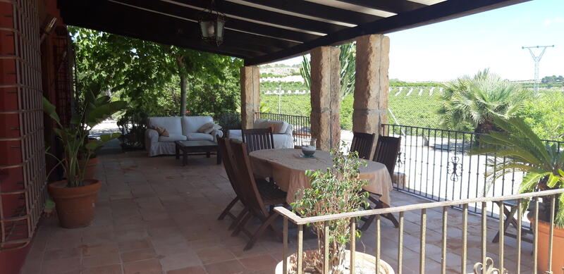 4 bedroom Cave House for sale