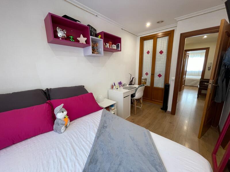 4 bedroom Townhouse for sale