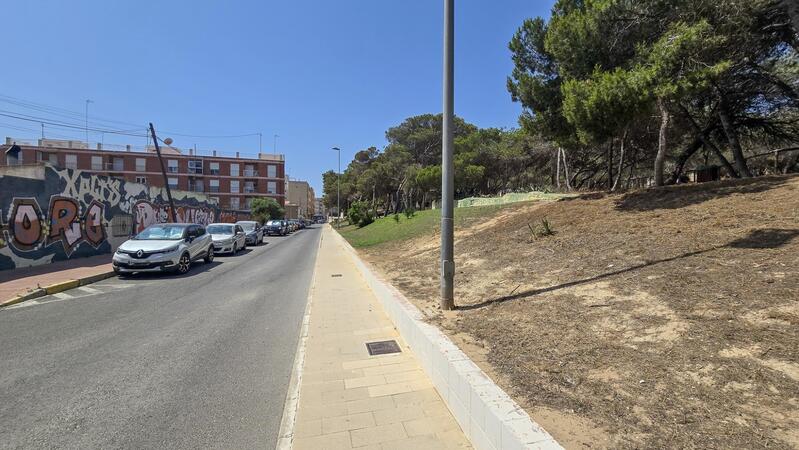 1 Cuarto Terrenos en venta