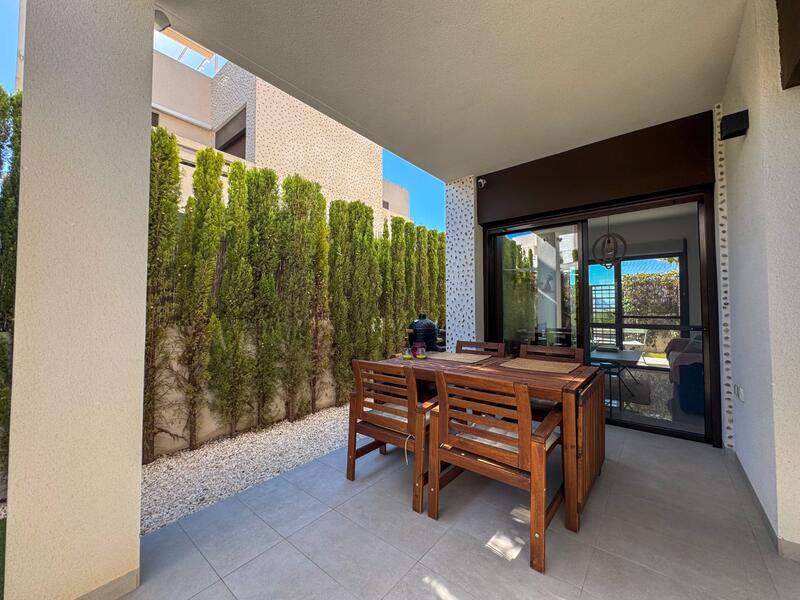 2 bedroom Townhouse for sale