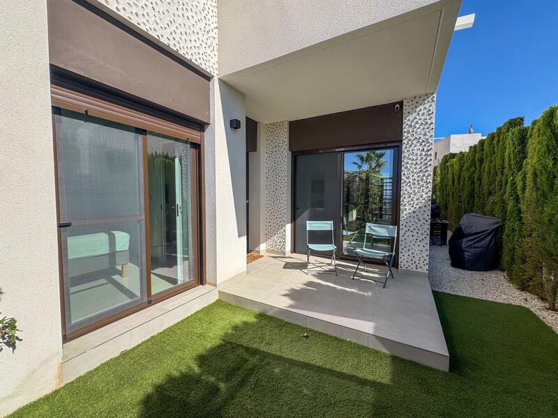 2 bedroom Townhouse for sale
