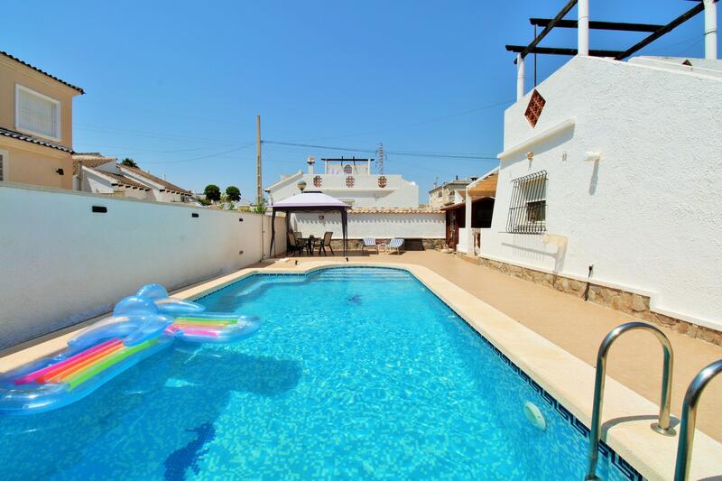 3 Cuarto Villa en venta