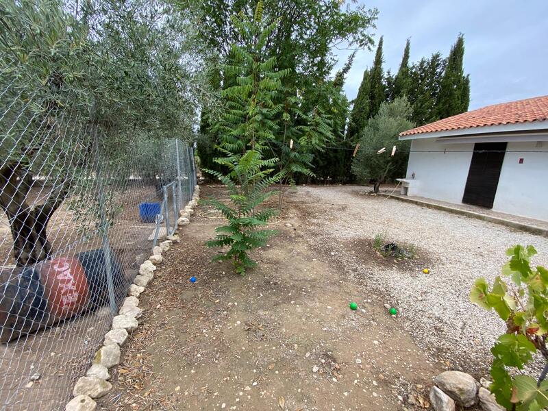 8 bedroom Villa for sale