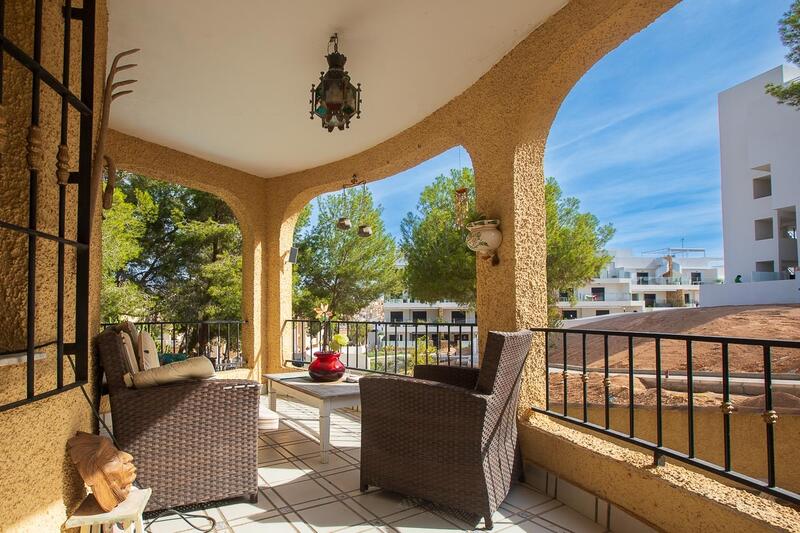 6 bedroom Villa for sale