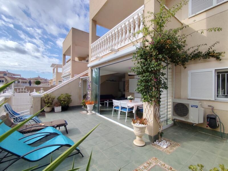 2 bedroom Apartment for sale