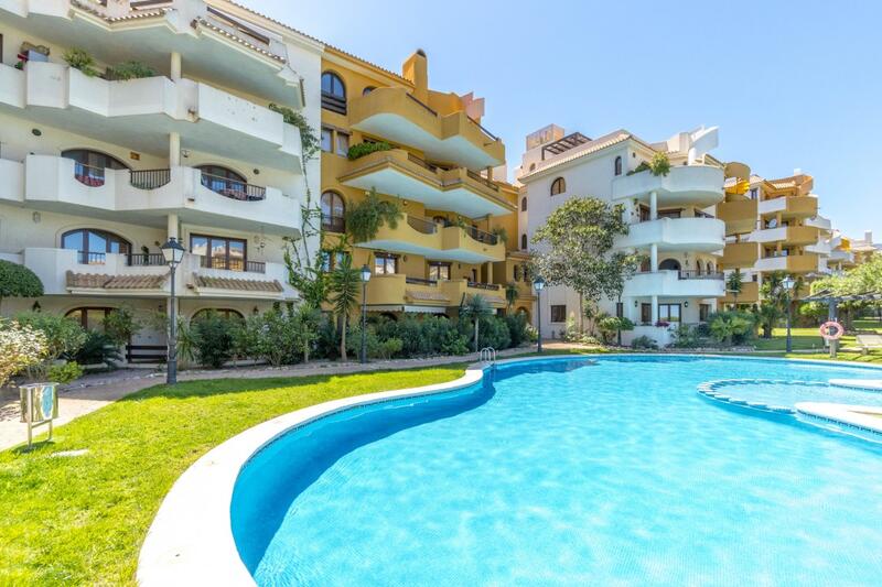 Leilighet til salgs i Punta Prima, Alicante