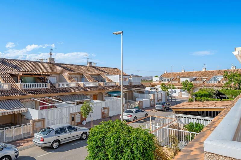 3 bedroom Townhouse for sale