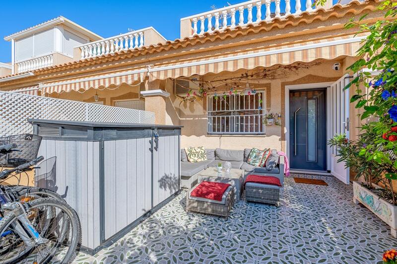 3 bedroom Townhouse for sale
