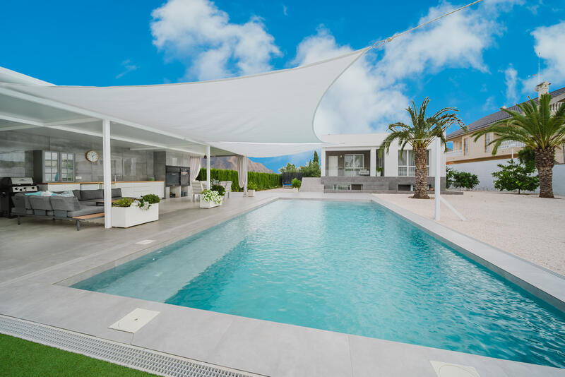 Villa Te koop in Orihuela, Alicante