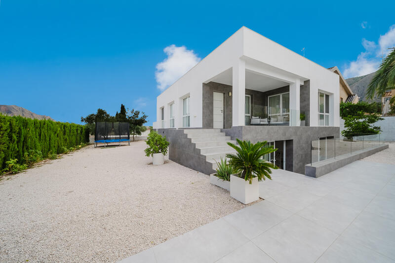 4 bedroom Villa for sale