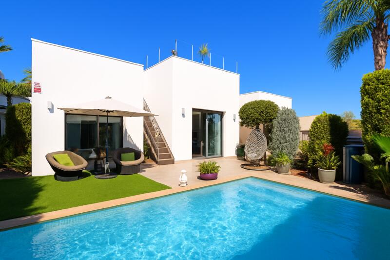 Villa en venta en Benijófar, Alicante