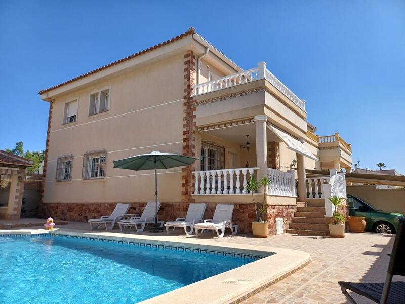 Villa à vendre dans Benijófar, Alicante