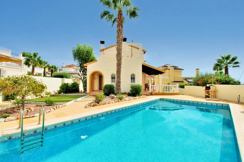 вилла продается в Villamartin, Alicante