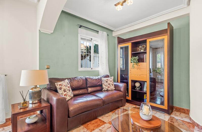 2 slaapkamer Gezinswoning Te koop