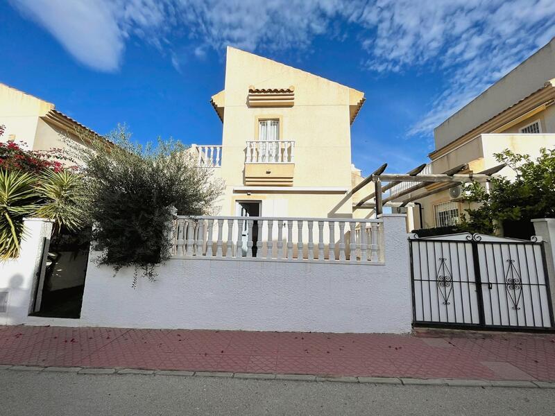 Villa til salgs i Ciudad Quesada, Alicante