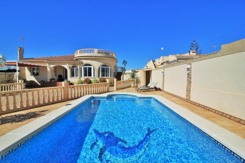 Villa for sale in Torrevieja, Alicante Villa for sale in Torrevieja, Alicante