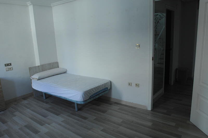 4 bedroom Townhouse for Long Term Rent 4 bedroom Townhouse for Long Term Rent