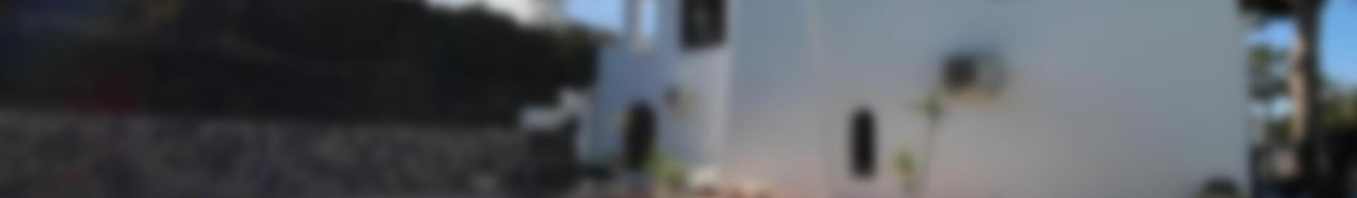 4 спальная комната Дом в пещере продается