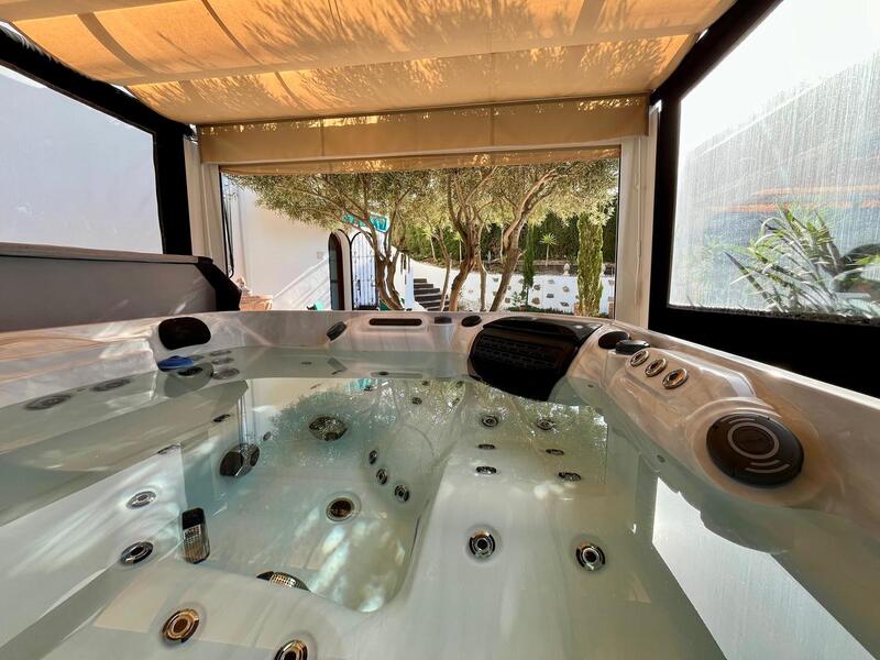 4 спальная комната Дом в пещере продается