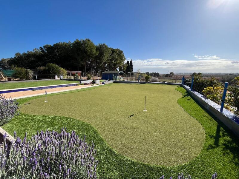 6 bedroom Commercial Property for sale