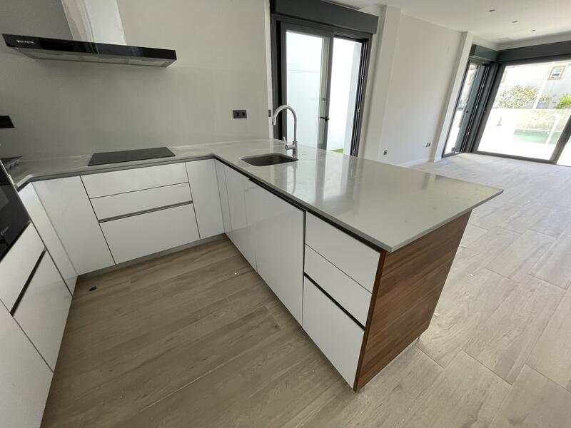 4 bedroom Commercial Property for sale