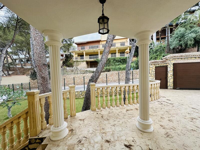 4 bedroom Cave House for sale