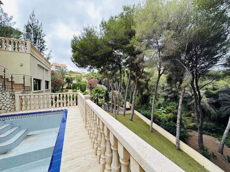 4 bedroom Cave House for sale