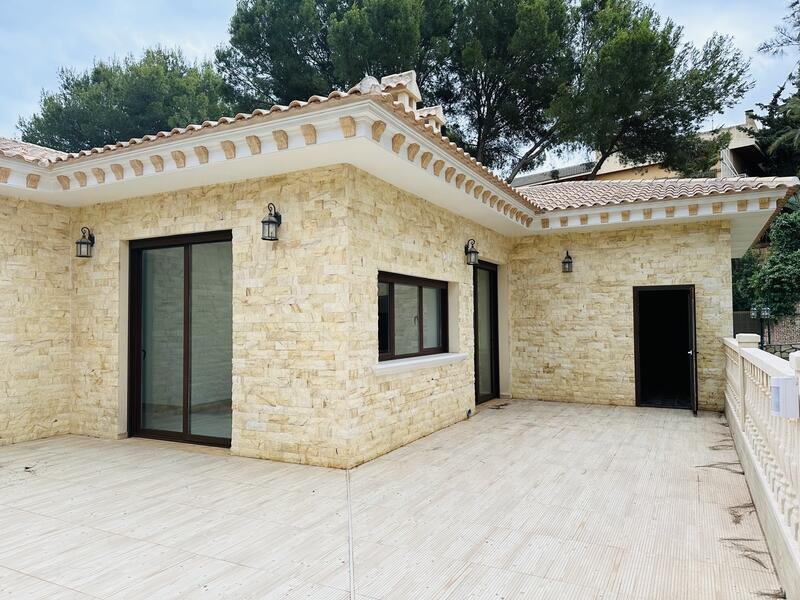 4 bedroom Cave House for sale