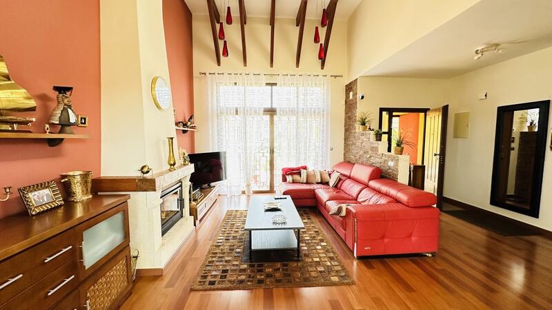 4 chambre Maison Troglodyte à vendre