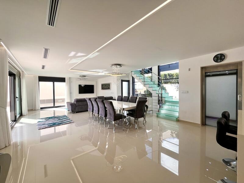 5 sovrum Grottahus till salu