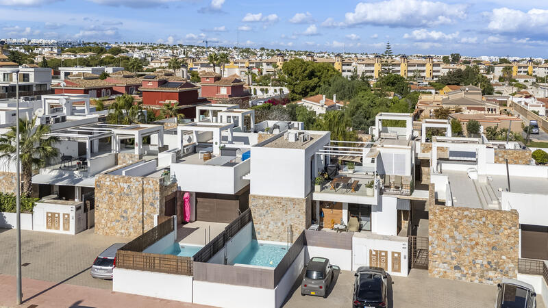 Villa Te koop in Orihuela Costa, Alicante