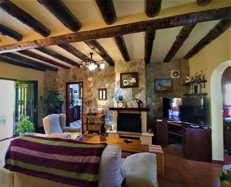 3 bedroom Country House for sale
