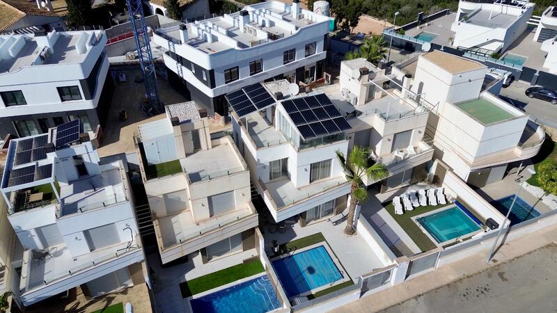 3 soverom Villa til salgs 3 soverom Villa til salgs