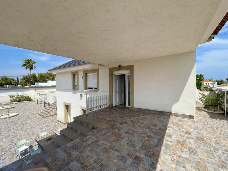 5 Schlafzimmer Villa zu verkaufen 5 Schlafzimmer Villa zu verkaufen