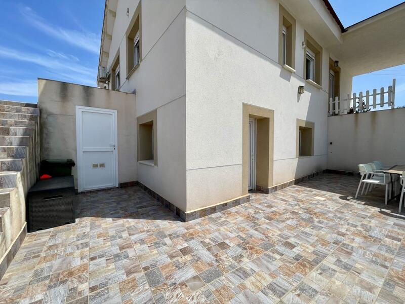 5 Schlafzimmer Villa zu verkaufen 5 Schlafzimmer Villa zu verkaufen