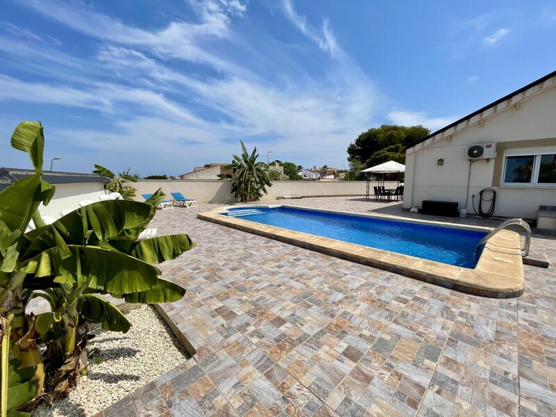 5 Schlafzimmer Villa zu verkaufen 5 Schlafzimmer Villa zu verkaufen