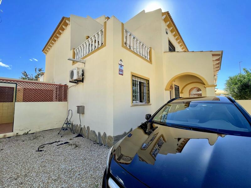 Stadthaus zu verkaufen in Pilar de la Horadada, Alicante Stadthaus zu verkaufen in Pilar de la Horadada, Alicante