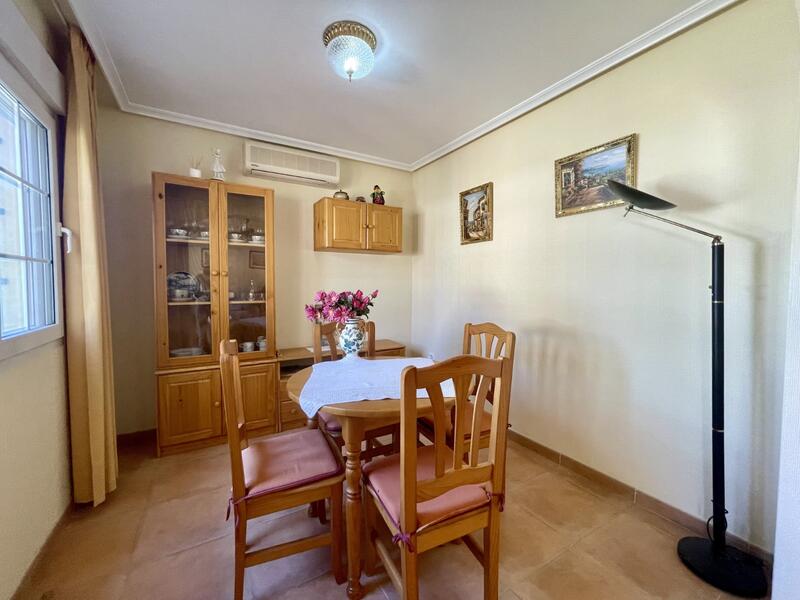 2 Schlafzimmer Stadthaus zu verkaufen