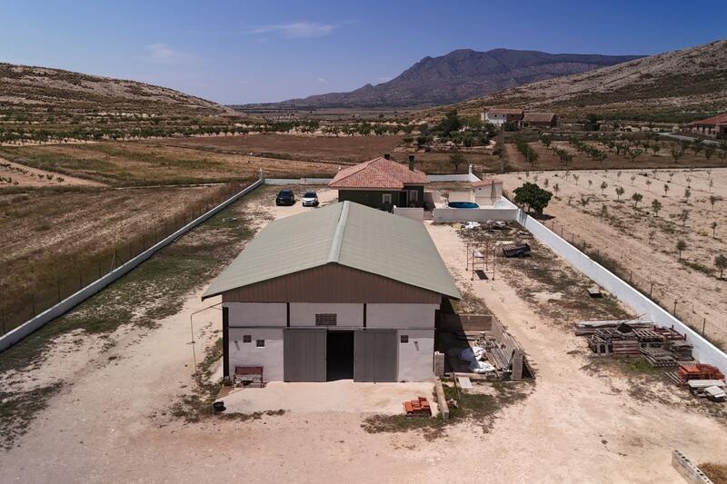 3 bedroom Country House for sale 3 bedroom Country House for sale