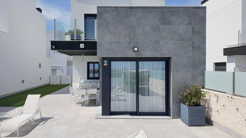 3 bedroom Villa for sale 3 bedroom Villa for sale