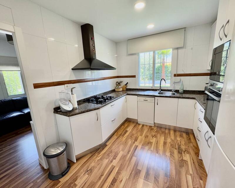 3 slaapkamer Landhuis Te koop