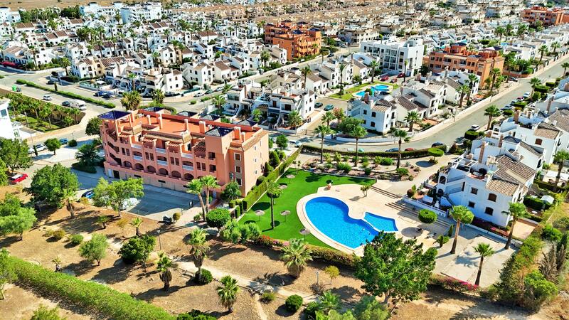 Apartamento en venta en Villamartin, Alicante