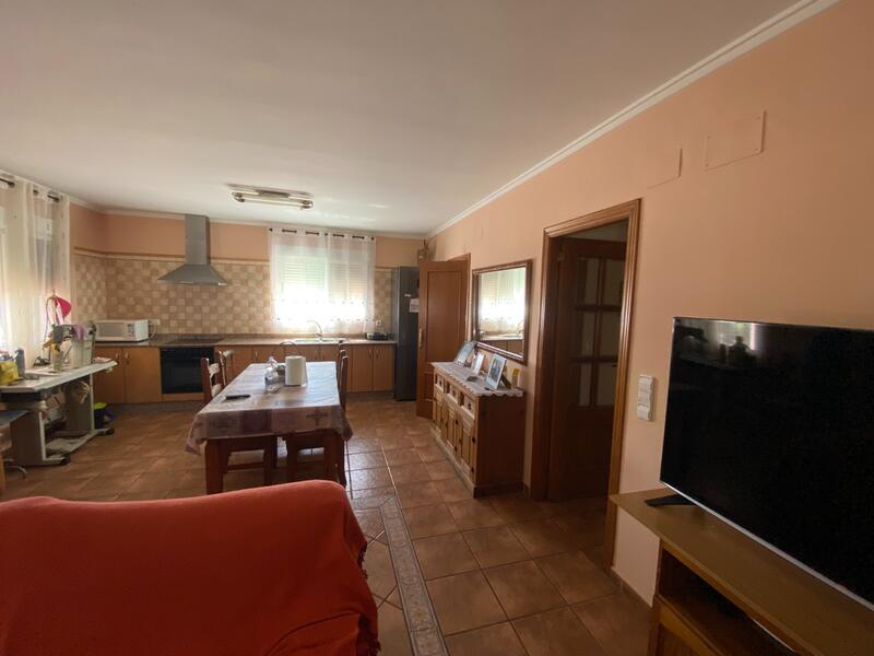 3 bedroom Country House for sale 3 bedroom Country House for sale