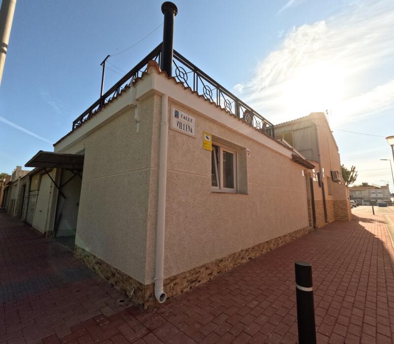 4 soveværelse Byhus til salg 4 soveværelse Byhus til salg