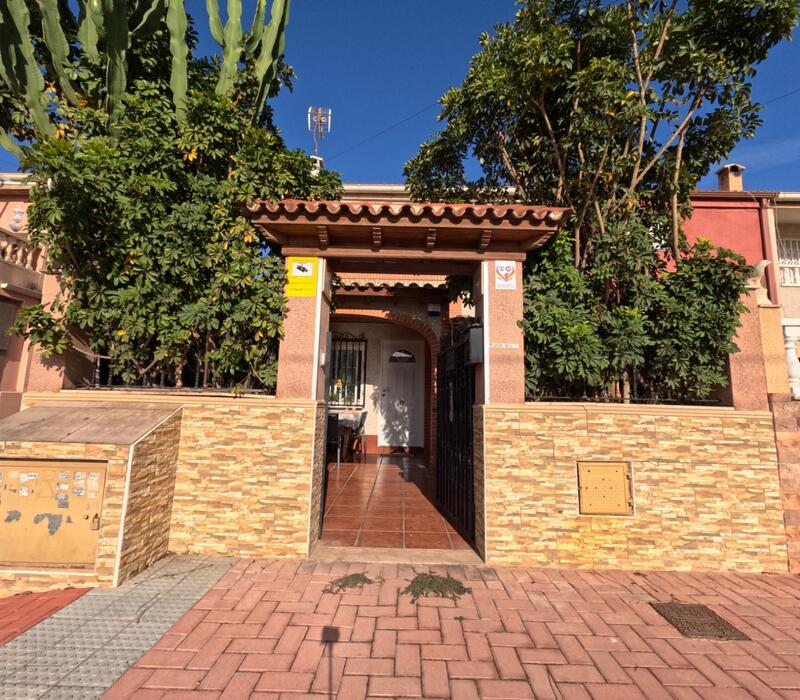 4 soveværelse Byhus til salg 4 soveværelse Byhus til salg