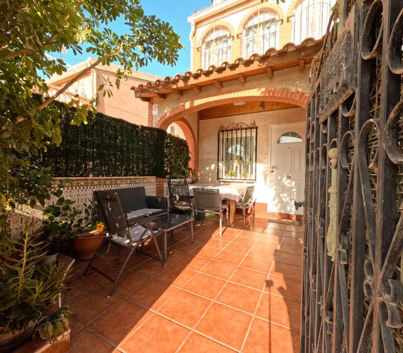 4 soveværelse Byhus til salg 4 soveværelse Byhus til salg