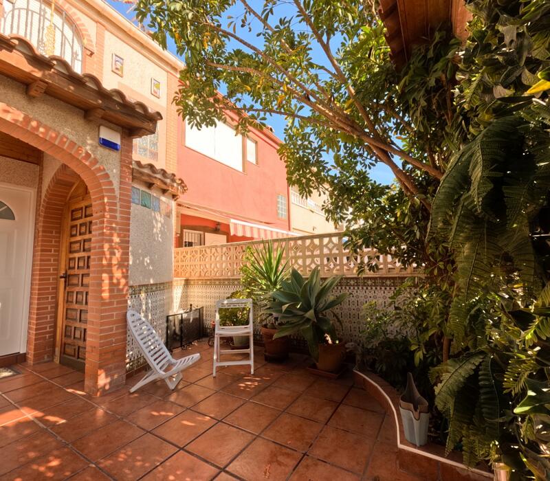 4 soveværelse Byhus til salg 4 soveværelse Byhus til salg