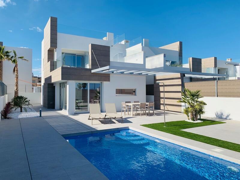 Villa en venta en El Raso, Alicante