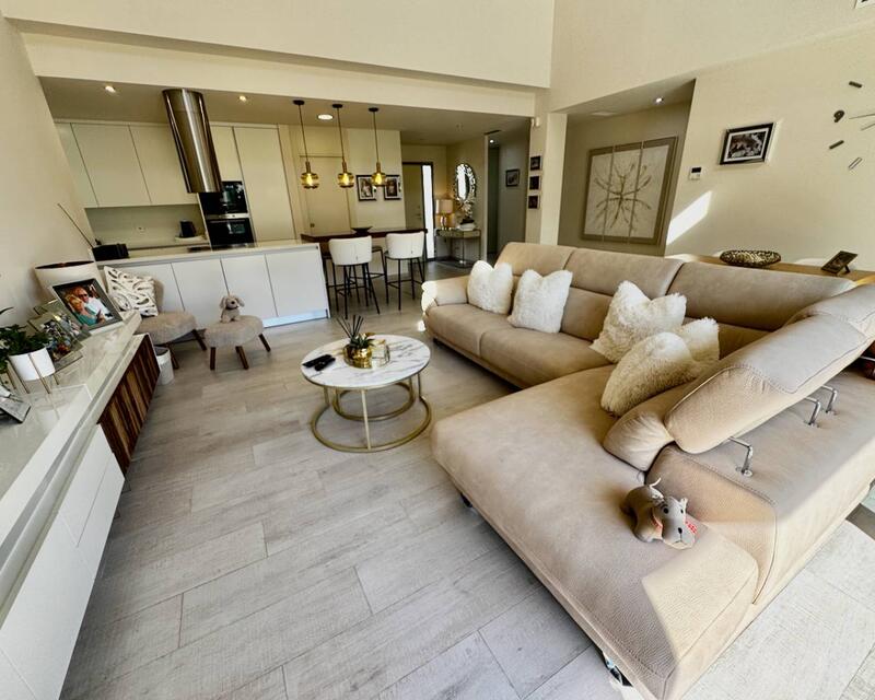 3 Schlafzimmer Villa zu verkaufen 3 Schlafzimmer Villa zu verkaufen